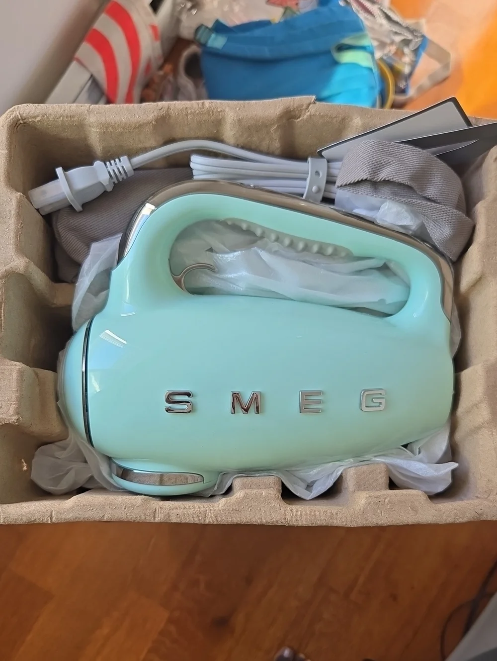 Smeg retro hand